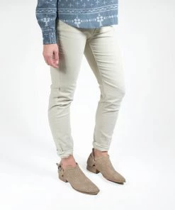 Mountain Khakis Women's Canyon Cord Skinny Pant | Classic Fit / Freestone