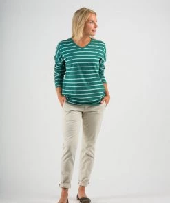 Mountain Khakis Women's Sadie Skinny Chino Pant | Classic Fit / Raisin