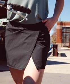 Mountain Khakis Women's Rambler Skort 16 Mountain Khakis Women's Rambler Skort